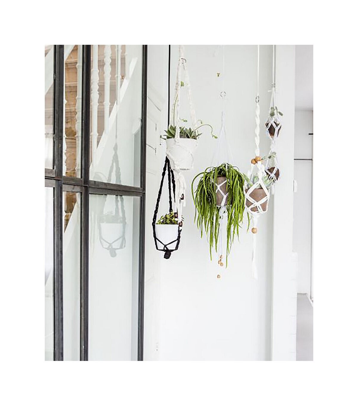 Hoooked Zpagetti White Macrame Hanging Basket Kit - Image 3